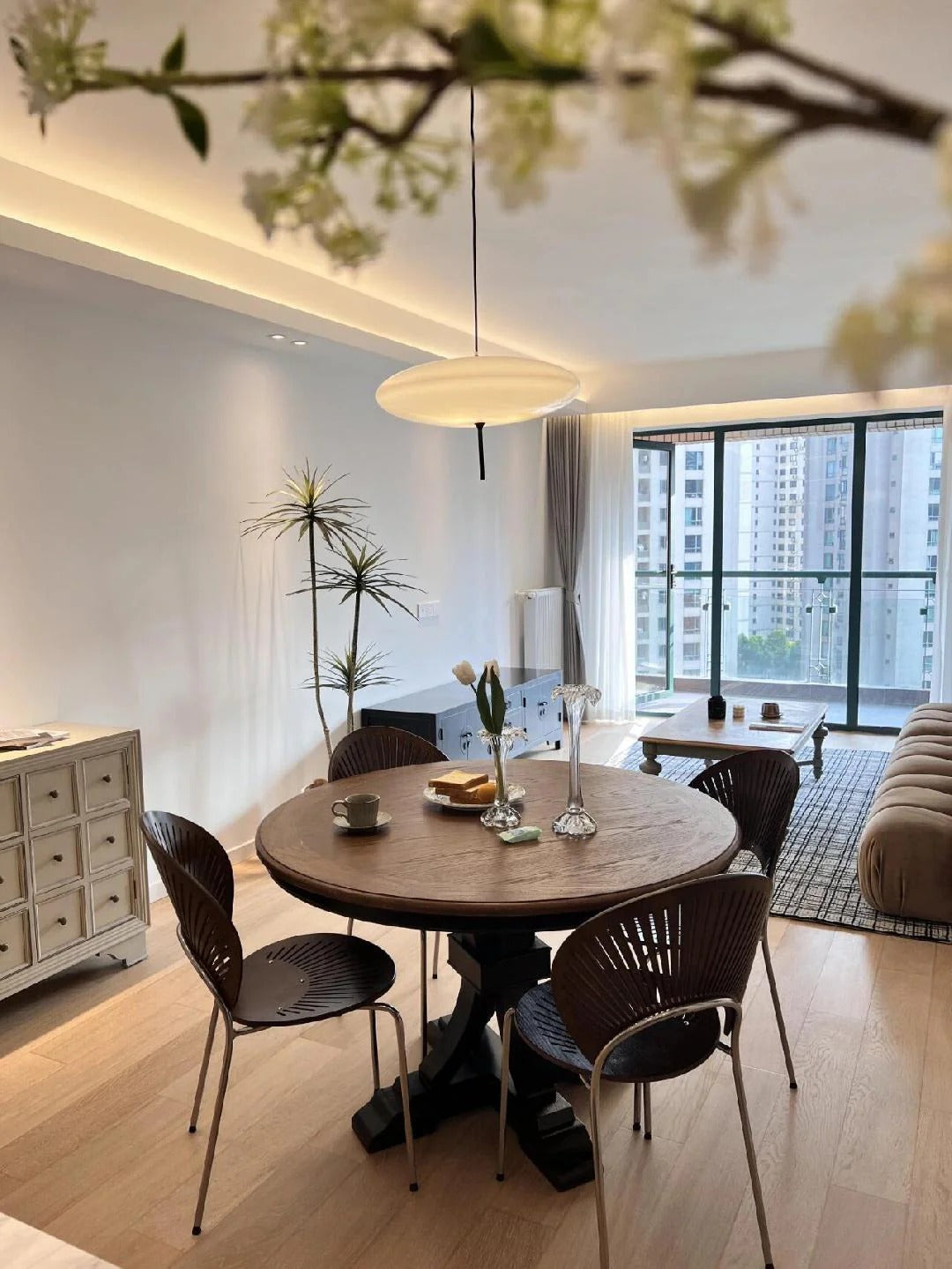 Lunaria - Model 2065 Pendant Lamp, Black/White LUMINORLIGHTING